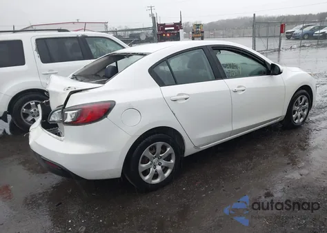 2011 Mazda Mazda3 I Sport z USA, uszkodzony, nr VIN JM1BL1UF0B1372102